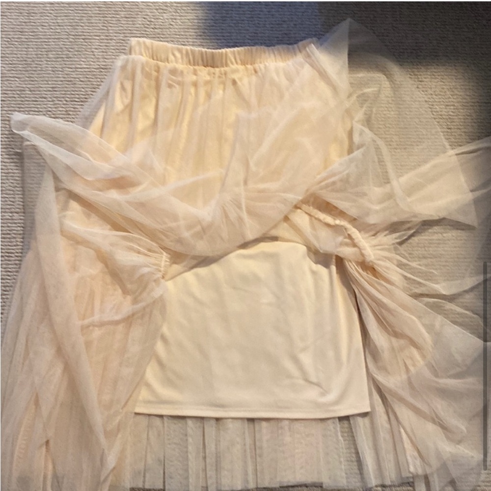 ❤️HOST PICK❤️H&M MAMA Tulle skirt Size Medium (Maternity) - Picture 4 of 14